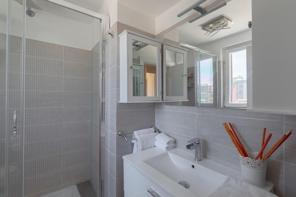 Penthouse With Jacuzzi On Private Terrace In Trastevere Róma Kültér fotó