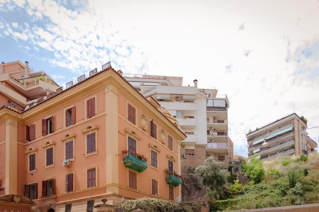 Penthouse With Jacuzzi On Private Terrace In Trastevere Róma Kültér fotó